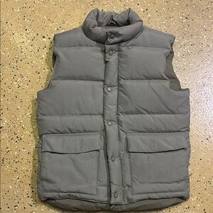 Cabelas Puffer Vest Men’s Small Goose Down Outdoor Camping Gray